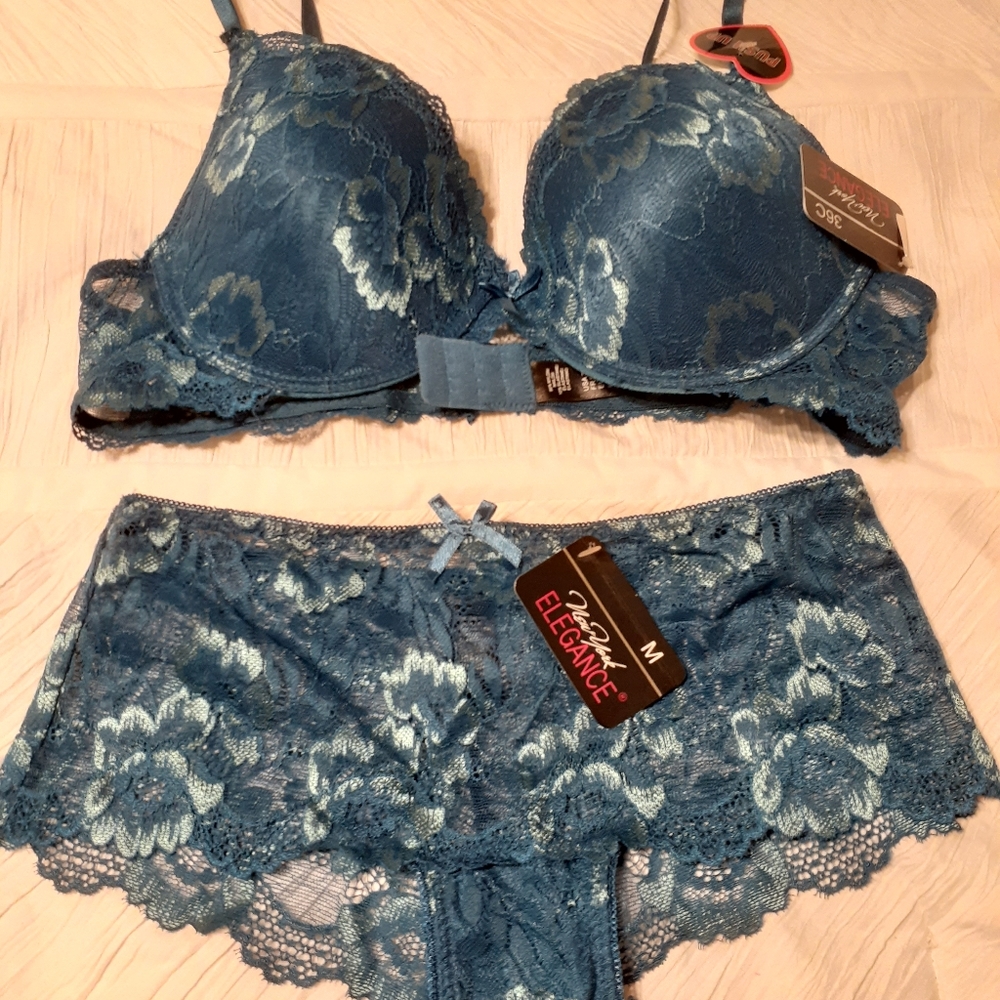 New York Elegance bra and panty set